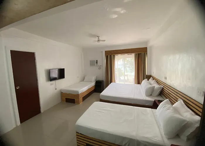 Vandrerhjem Dapdap Shorelines Beachfront *